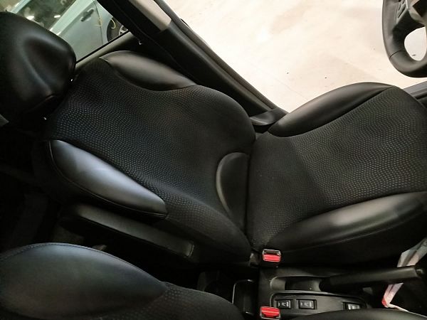 Forseter 4 dørs NISSAN NOTE (E11, NE11)