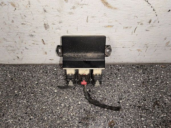 Trunk lid opening control module