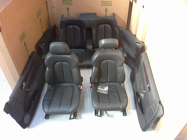 Innenausstattung MERCEDES-BENZ CLK Convertible (A208)