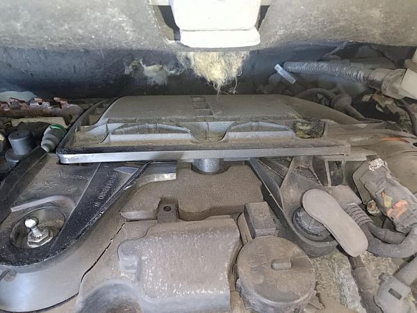 Filtr powietrza PEUGEOT 5008 (0U_, 0E_)
