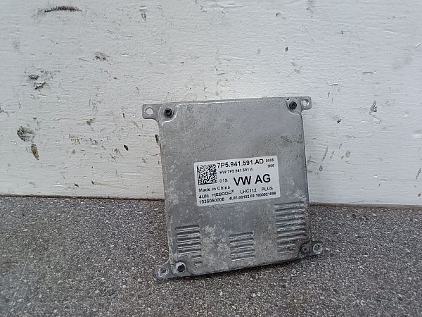 Xenon / LED relay SKODA OCTAVIA III Combi (5E5, 5E6)