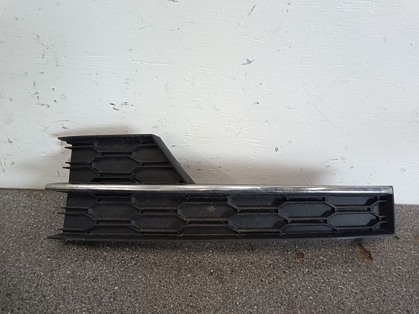 Kühlergrill SKODA OCTAVIA III Combi (5E5, 5E6)