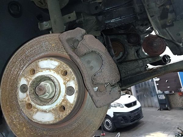 Bremsekaliber holder / bremseåg RENAULT CAPTUR I (J5_, H5_)