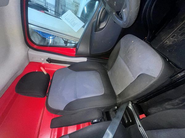Vordersitze 2-türig OPEL VIVARO B Box (X82)