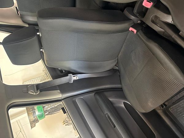 sièges avant 4 portes SUZUKI SWIFT III (MZ, EZ)