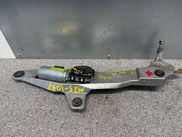 Rear window wiper mechanism