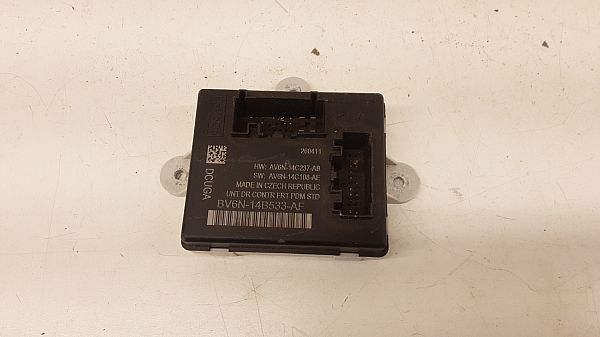Relay - electrical screen control FORD FOCUS III