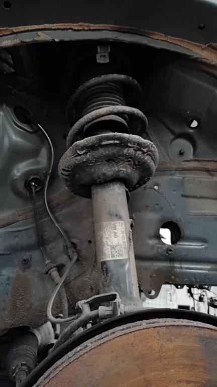 5Q0-411-105-CF : Forfjeder spiral ens og Fjederben for - Autoparts24