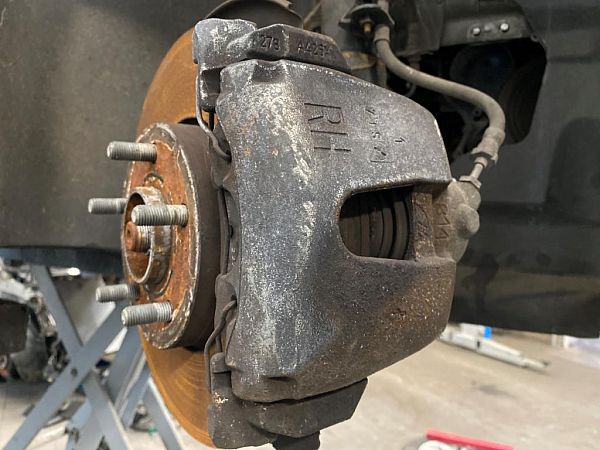 Brake caliper - ventilated front right FORD FOCUS III