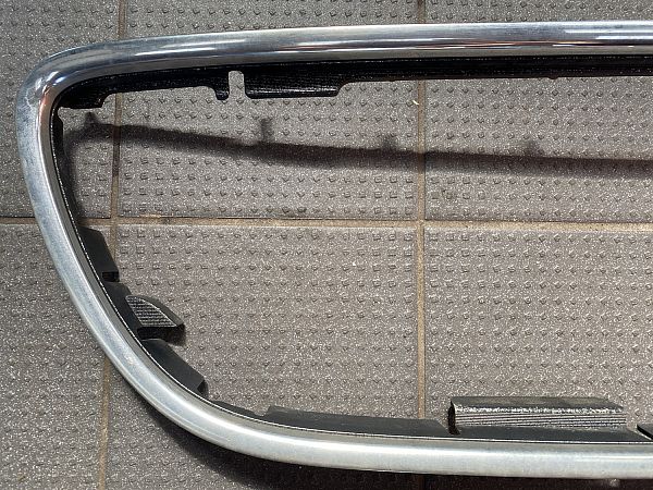 Grill / gitter NISSAN MICRA IV (K13_)