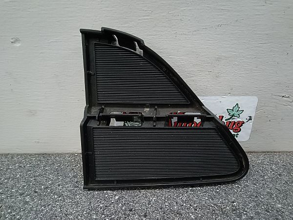 Bumper grille NISSAN PULSAR Hatchback (C13)