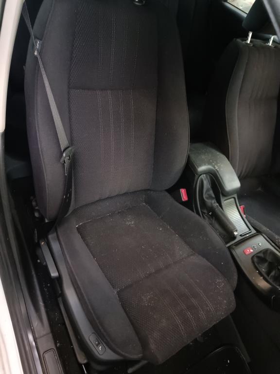 sièges avant 4 portes ALFA ROMEO 159 Sportwagon (939_)