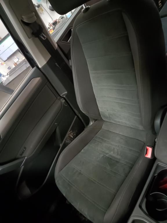 Forseter 4 dørs VW TOURAN (5T1)
