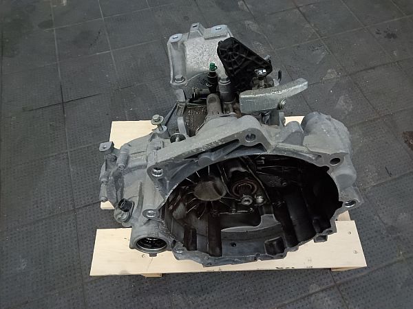 Schaltgetriebe SEAT ARONA (KJ7)