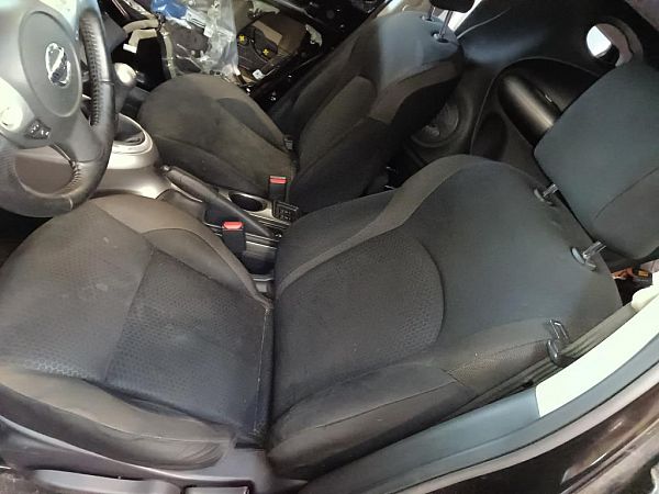 Forseter 4 dørs NISSAN JUKE (F15)