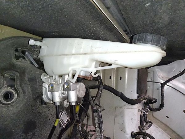 Brake - Master cylinder OPEL VIVARO C Box (K0)