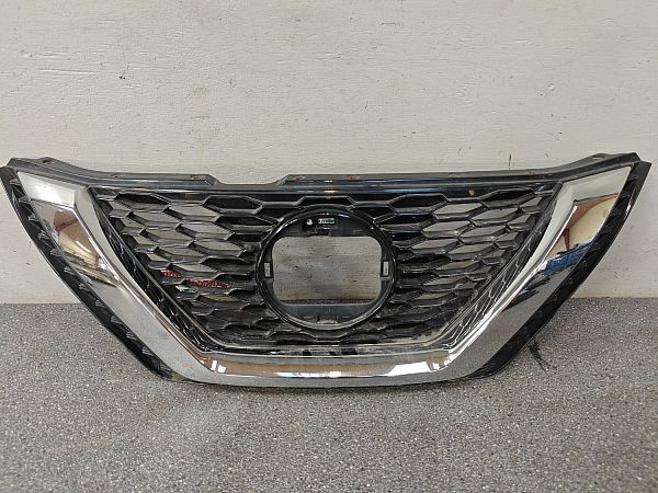 Grill / gitter NISSAN QASHQAI II SUV (J11, J11_)