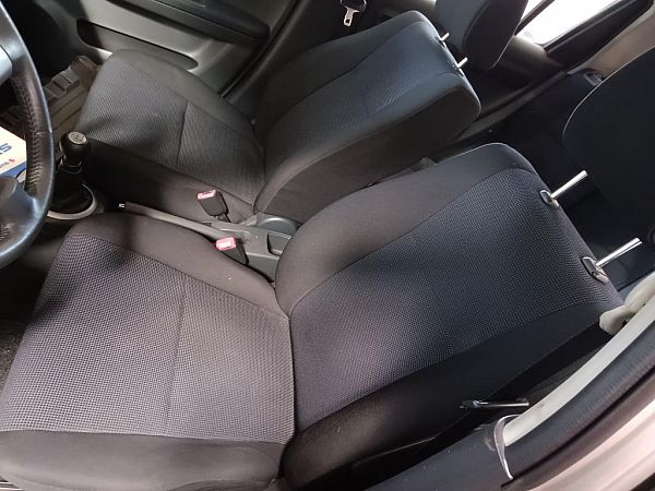 sièges avant 4 portes SUZUKI SWIFT III (MZ, EZ)