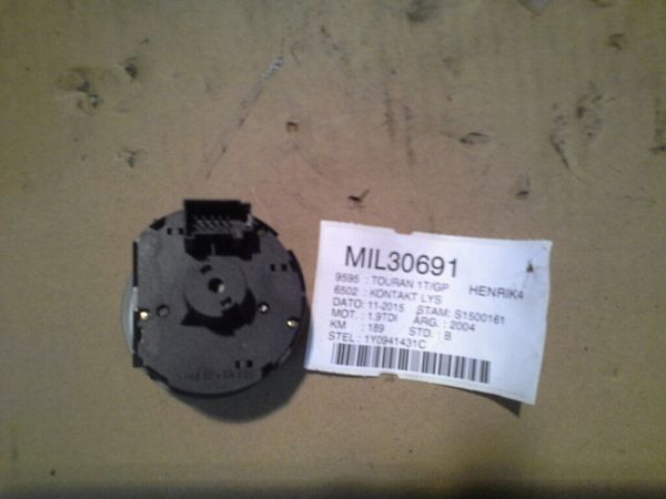 Bryter lys VW TOURAN (1T1, 1T2)