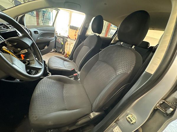 sièges avant 4 portes MITSUBISHI MIRAGE / SPACE STAR Hatchback (A0_A)