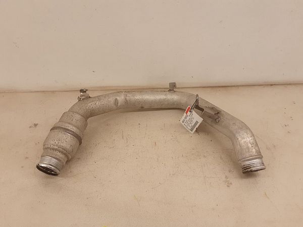 turbo / Intercooler hose / pipe VOLVO V60 I (155, 157)