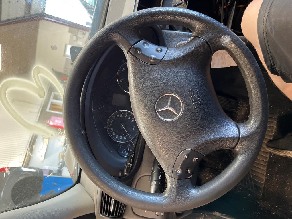 MercedesBenz Cclass Lenkrad, der Airbag wird nicht mitgeliefert