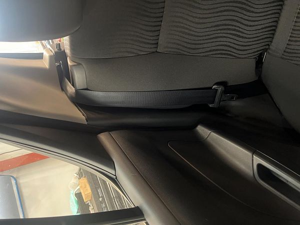 Seat belts - rear SUZUKI SWIFT III (FZ, NZ)