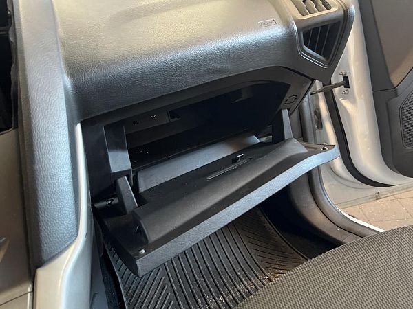 Glove compartment flap FORD FOCUS III Turnier