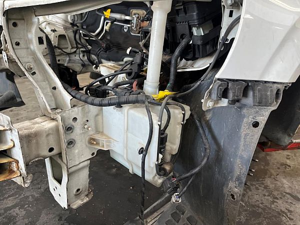 moteur et réservoir d'eau essuie glace CHEVROLET AVEO Hatchback (T300)
