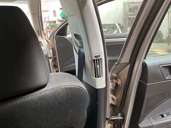 Seat belts - front SKODA SUPERB II (3T4)