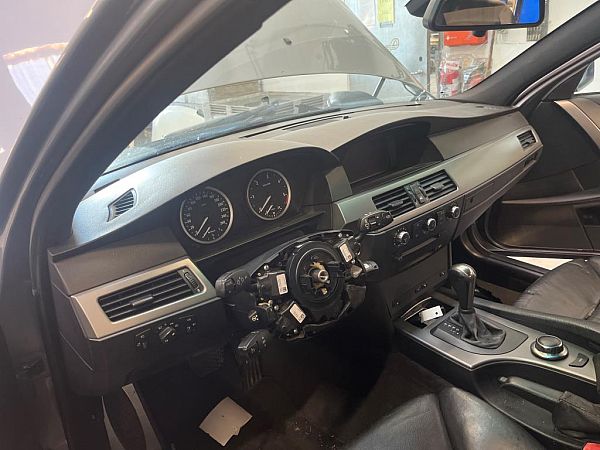 Dashbord BMW 5 Touring (E61)