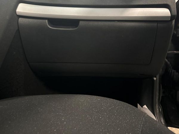 Glove compartment flap SKODA OCTAVIA II (1Z3)