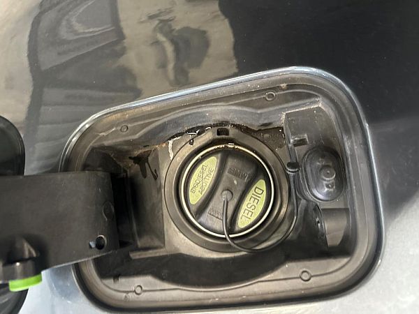 Korek zbiornika wlewu paliwa BMW 5 (E60)