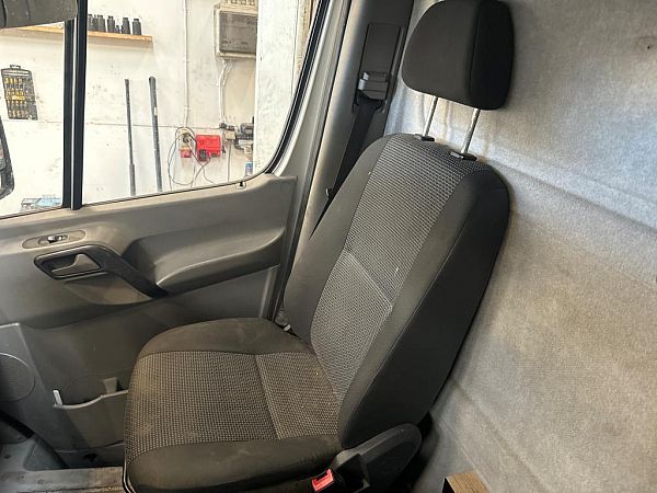 Front seats - 2 doors MERCEDES-BENZ SPRINTER 3,5-t Box (906)