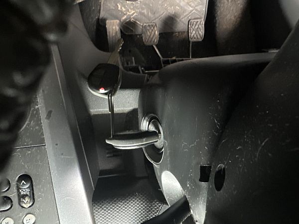 Steering wheel lock SUZUKI SPLASH (EX)