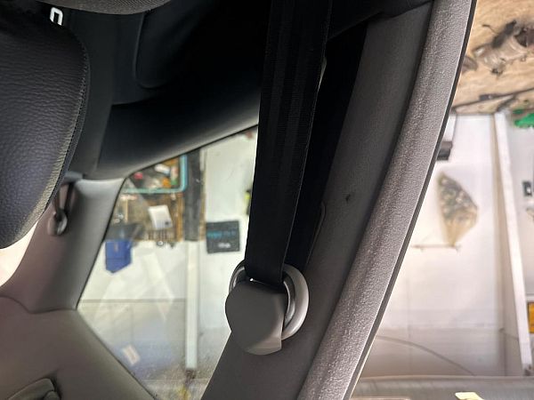 Seat belts - front VW GOLF Mk IV (1J1)