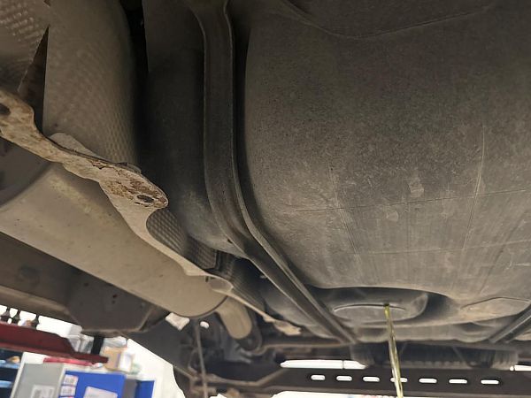 Tank ophangbeugel OPEL VIVARO B Box (X82)