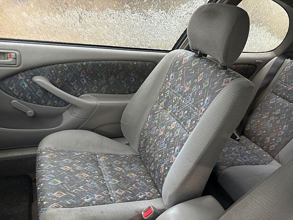 Vordersitze 2-türig TOYOTA COROLLA Compact (_E11_)