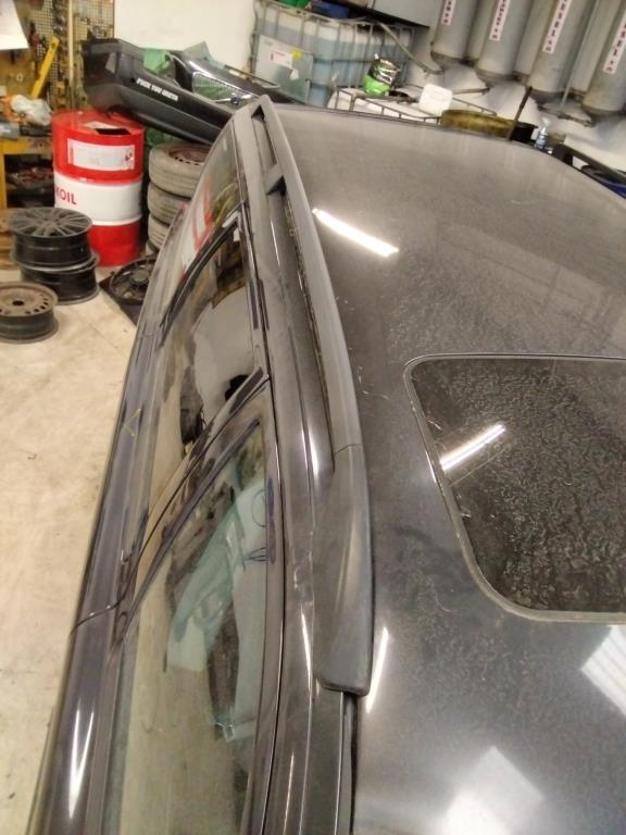 Roof shackle VOLVO V70 Mk II (285)