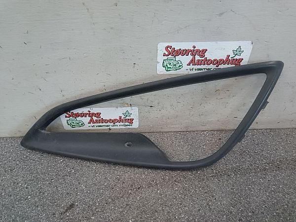 Grill HYUNDAI i40 CW (VF)