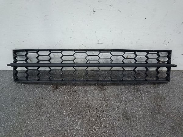 Kühlergrill SKODA OCTAVIA III Combi (5E5, 5E6)