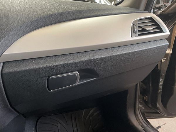 Klep dashboardkastje / handschoenenkastje BMW 1 (F20)