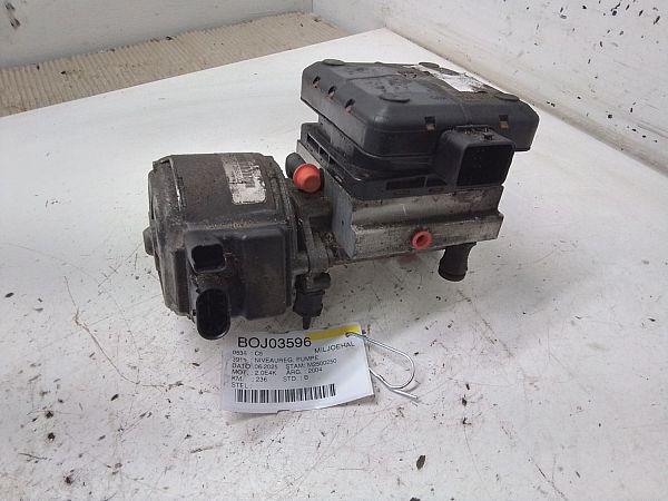 Niveauregulator pumpe CITROËN C5 I Estate (DE_)