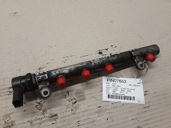 High-pressure rail / injection nozzle pipe MERCEDES-BENZ VITO / MIXTO Box (W639)