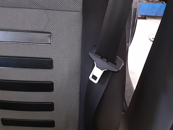 Seat belts - front FORD FOCUS II Station Wagon (DA_, FFS, DS)