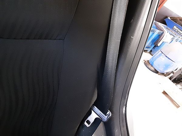 Seat belts - rear SUZUKI SWIFT III (FZ, NZ)