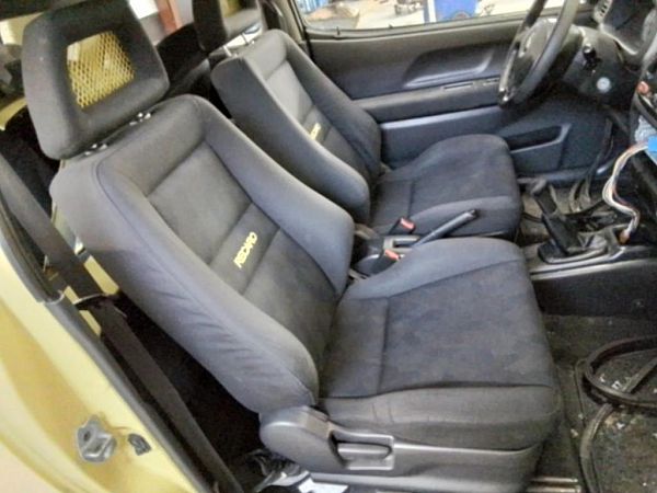 Front seats - 2 doors SUZUKI IGNIS I (FH)