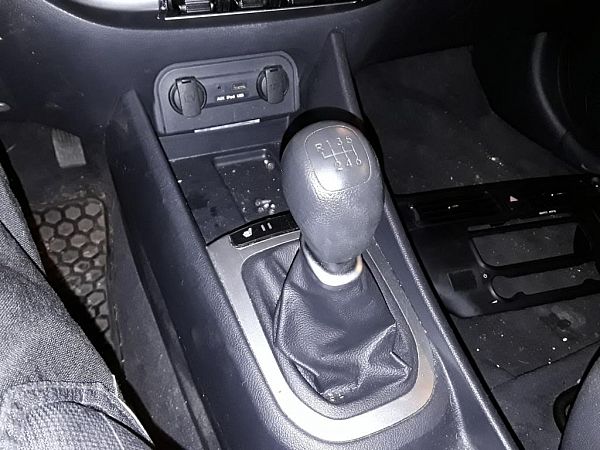 Skrzynia biegów 6-biegowa KIA RIO III (UB)