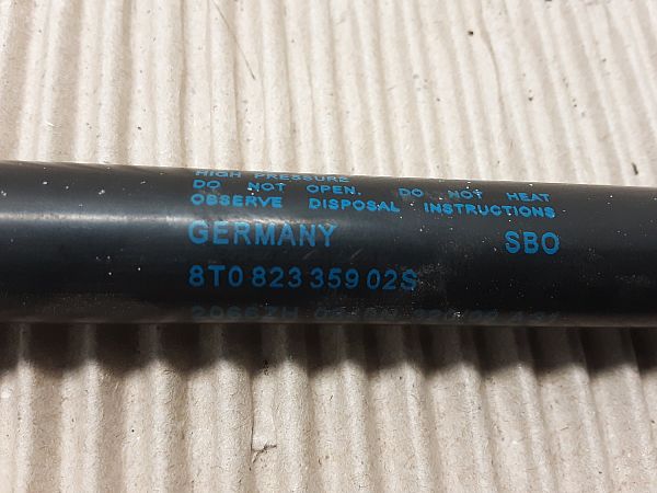 8T0-823-359-02S : Motorhjelm - dæmper - Autoparts24