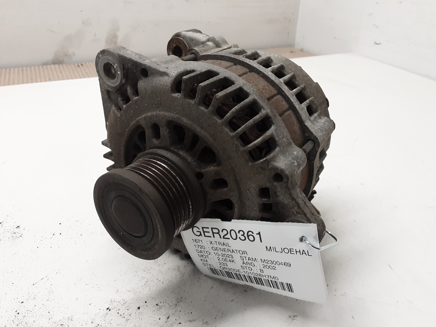 Nissan X-TRAIL I (T30) Alternator 23100-AU400, LR1110-713, 28-4853